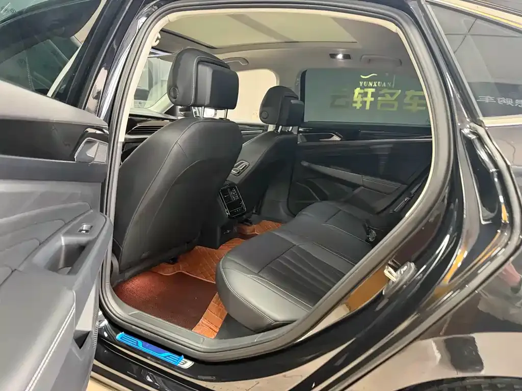 Volkswagen Passat 2025 из CN, фото 4