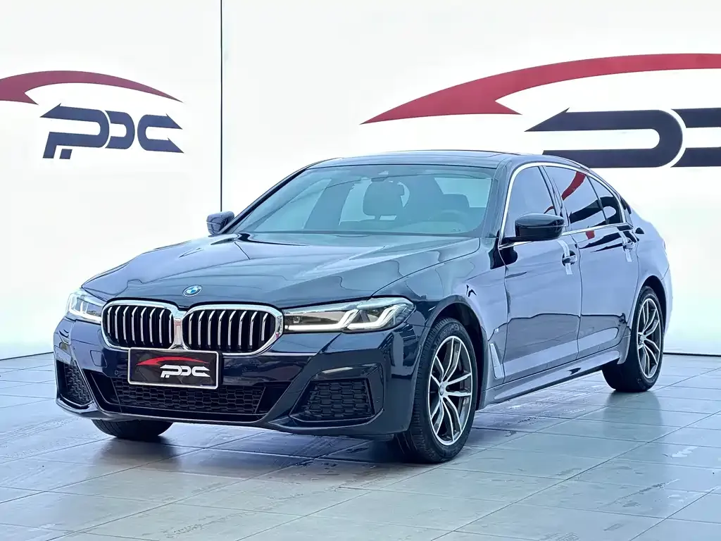 BMW 5 Series — фото 1