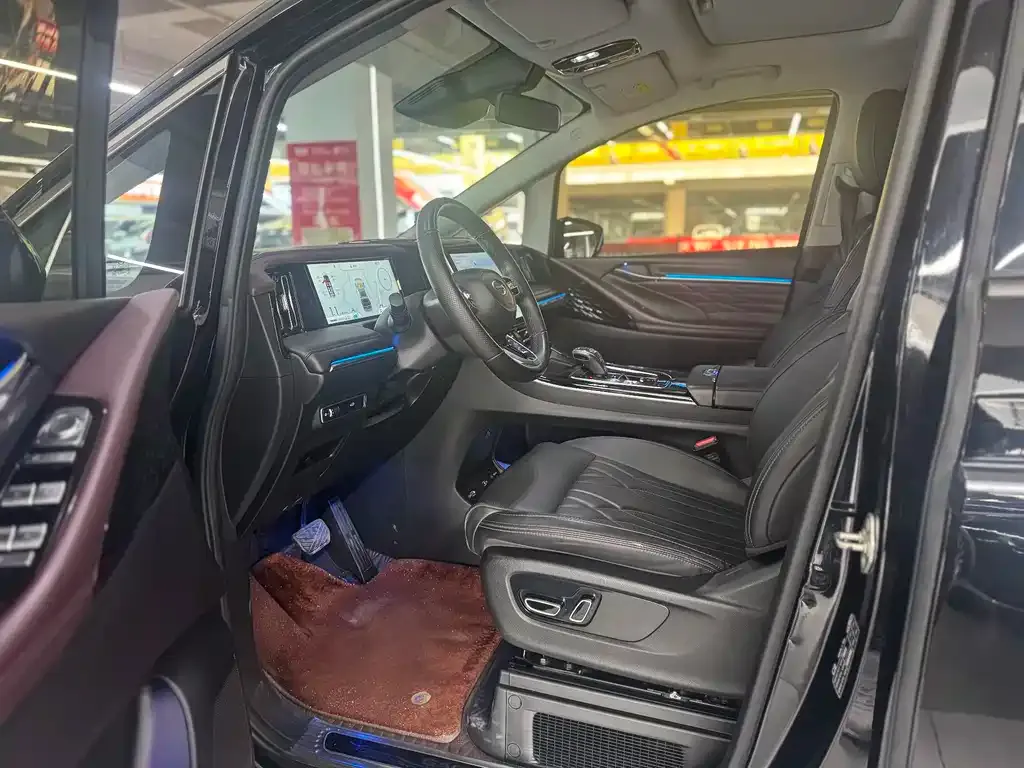 GAC Motor Trumpchi M8 — фото 4