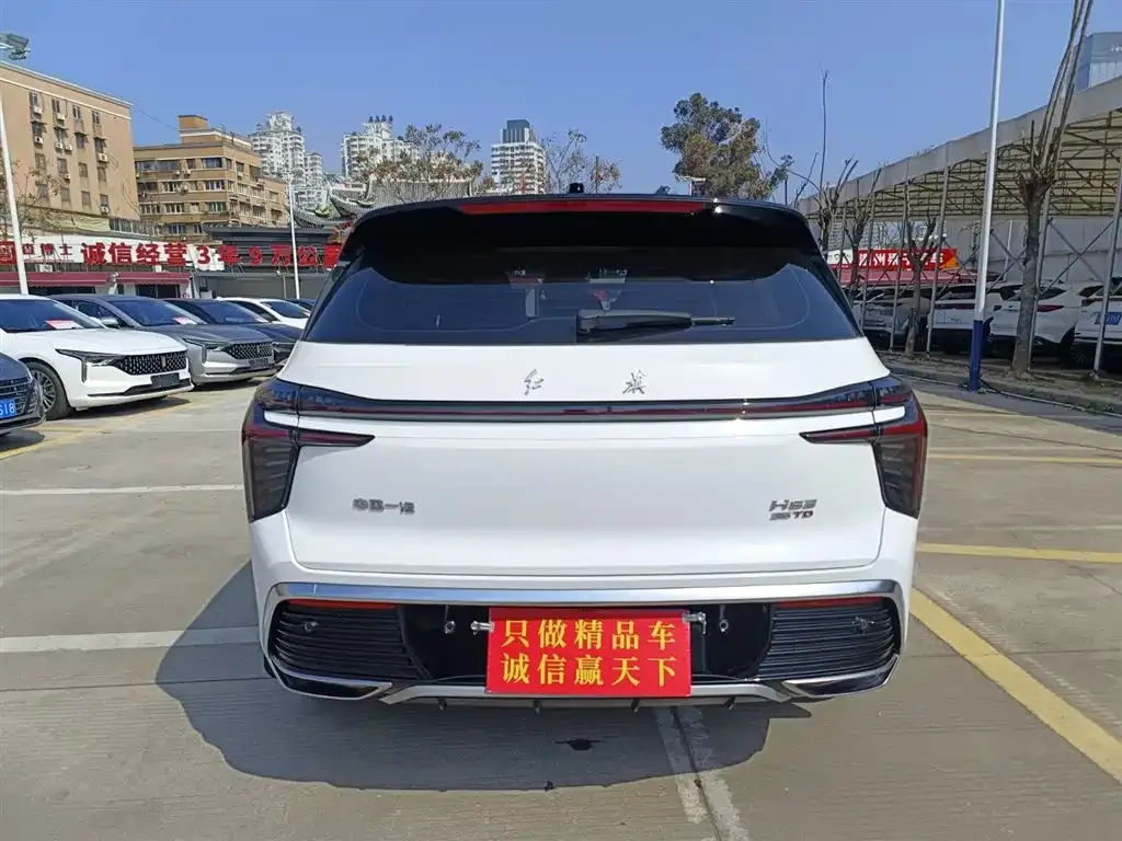 Hongqi HS3 — фото 3