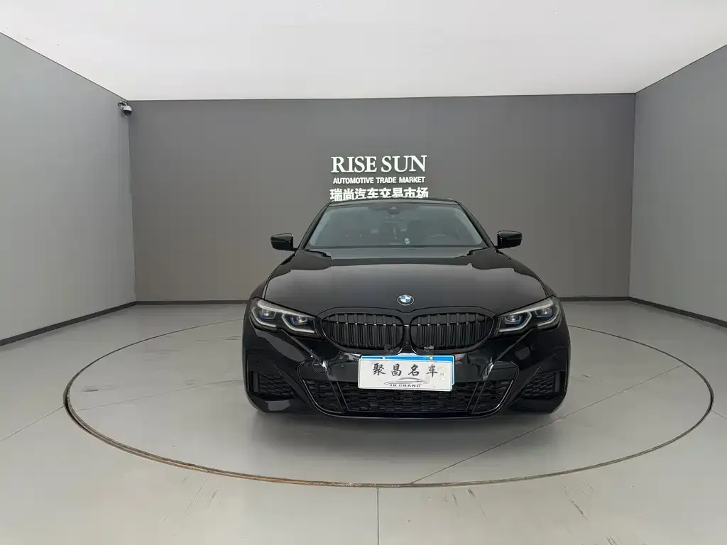 BMW 3 Series 2022 из CN, фото 9
