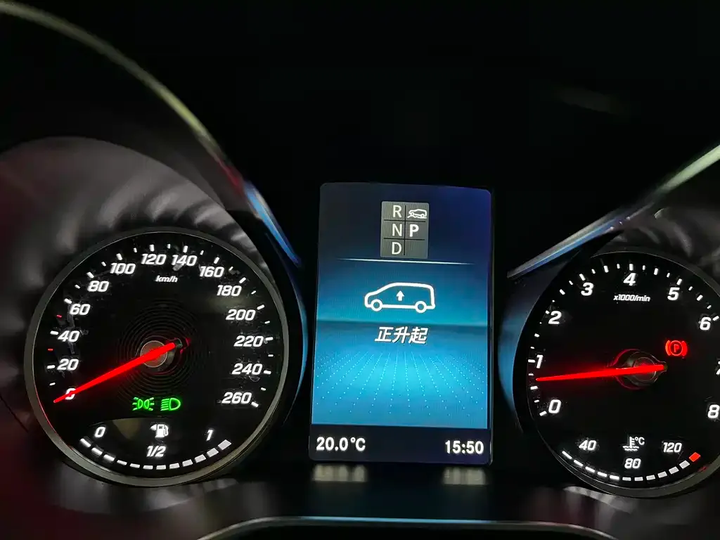 Mercedes-Benz V-Class 2022 из CN, фото 2