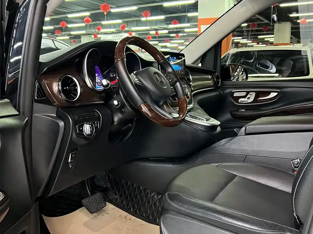 Mercedes-Benz V-Class 2022 из CN, фото 10