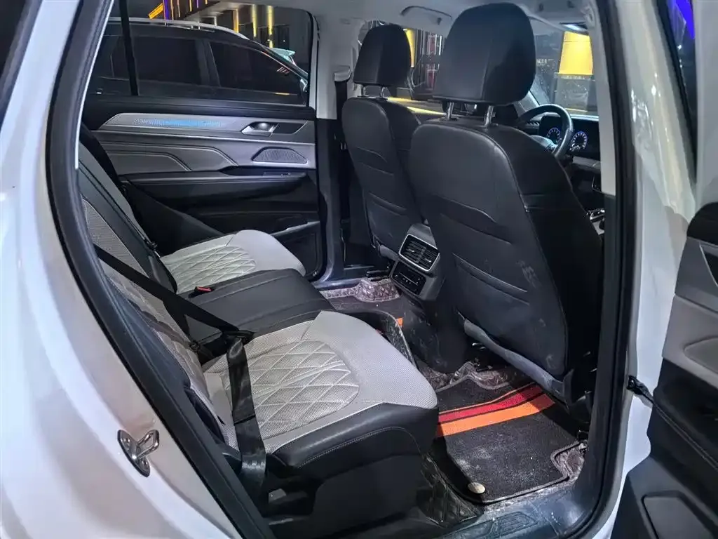 Volkswagen Tavendor 2023 из CN, фото 4
