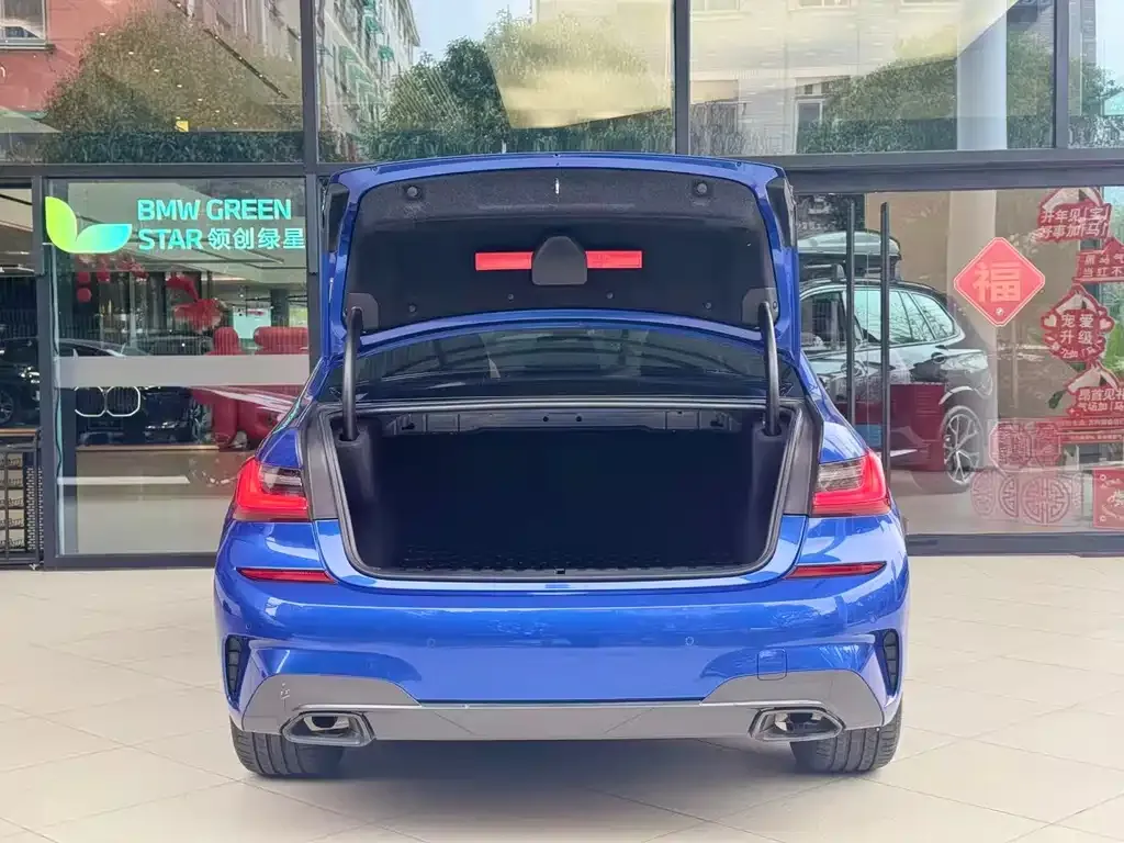 BMW 3 Series 2021 из CN, фото 2