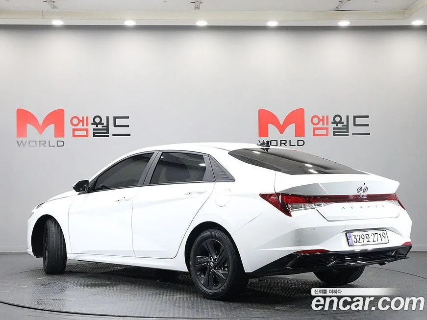 Hyundai AVANTE — фото 3