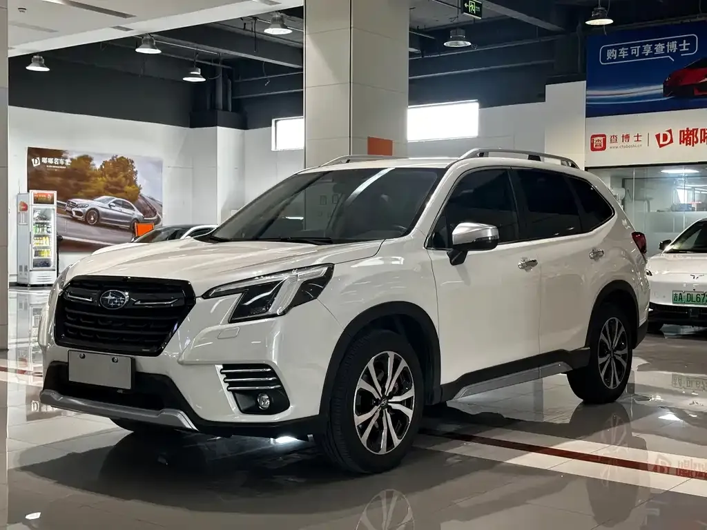 Subaru Forester — фото 1