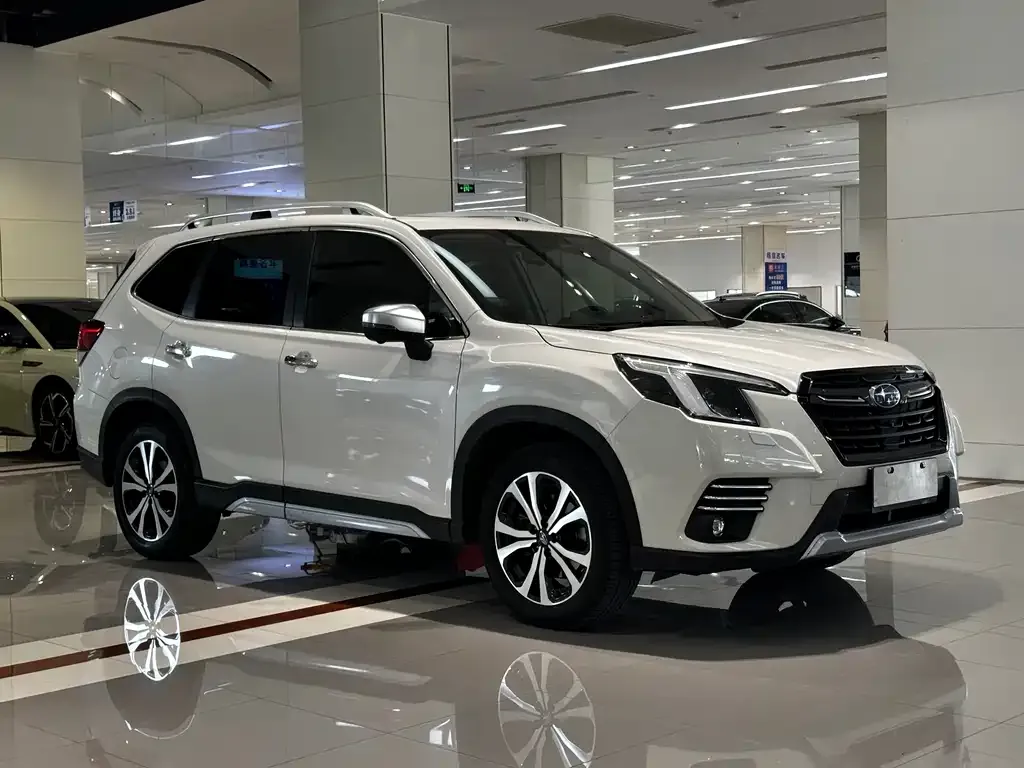 Subaru Forester — фото 8