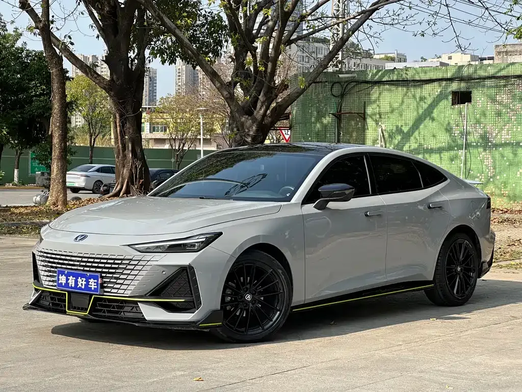 Changan UNI-V 2023 из CN, фото 1