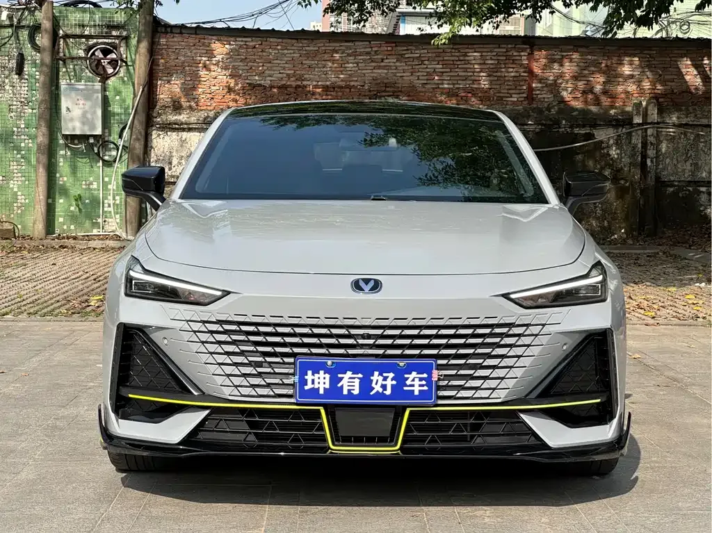 Changan UNI-V 2023 из CN, фото 9