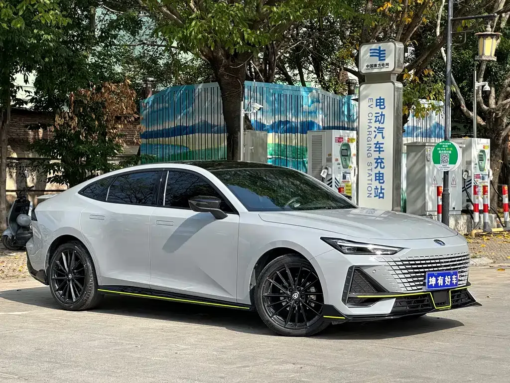 Changan UNI-V 2023 из CN, фото 5