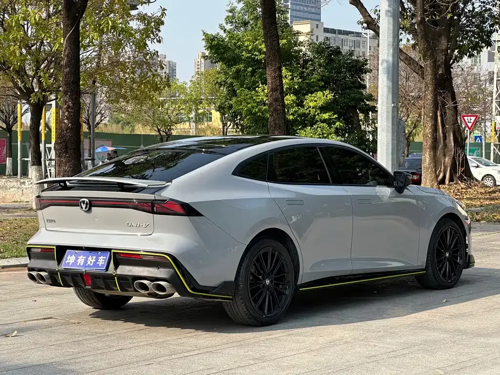 Changan UNI-V 2023 из CN, фото 6
