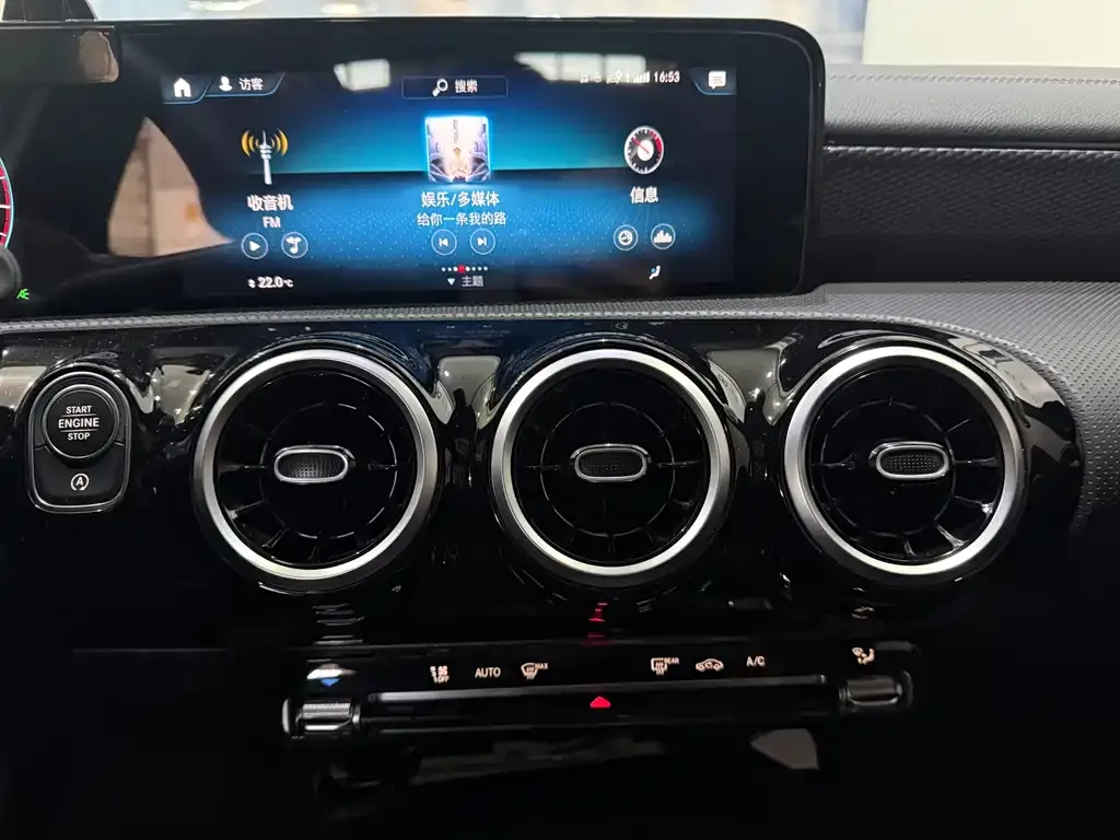Mercedes-Benz A-Class 2023 из CN, фото 3