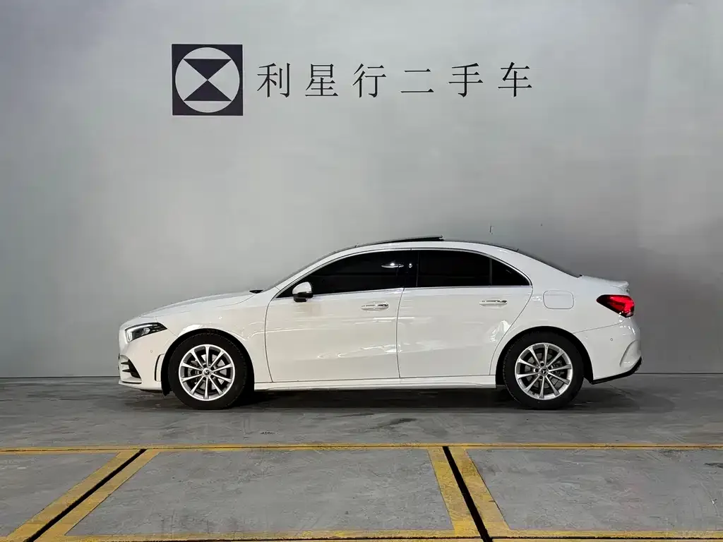 Mercedes-Benz A-Class 2023 из CN, фото 4