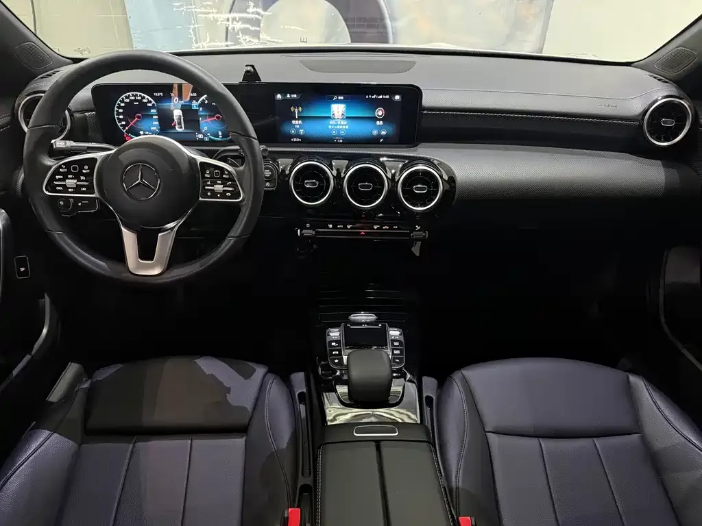 Mercedes-Benz A-Class 2023 из CN, фото 9