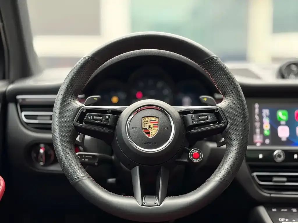 Porsche Macan — фото 6