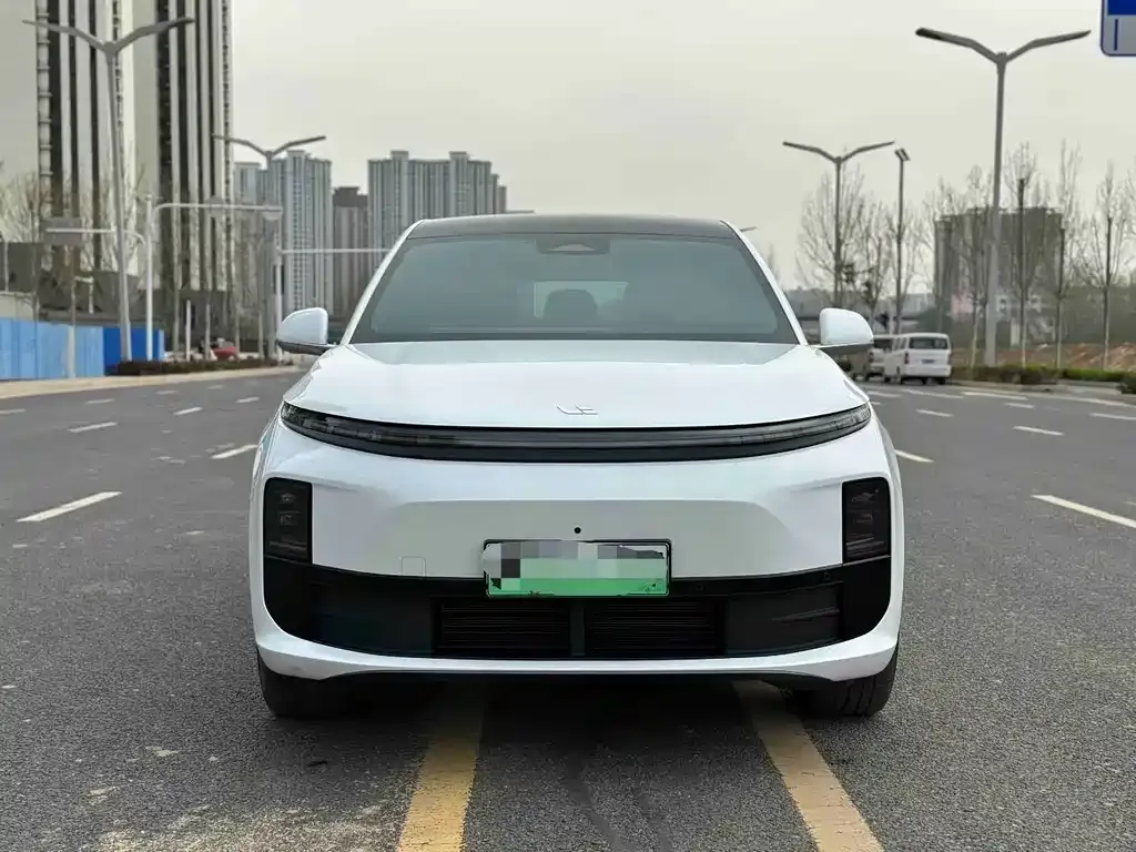 Li Auto L6