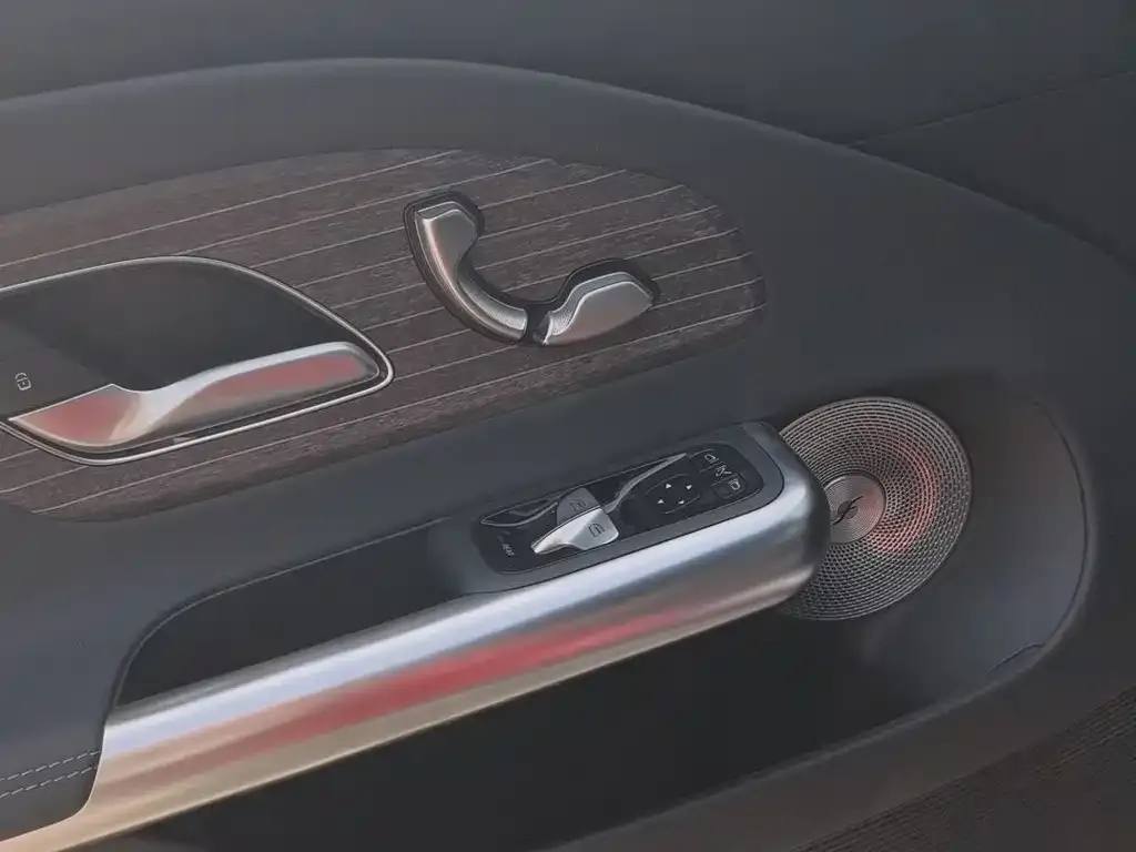 Mercedes-Benz CLA PHEV 2025 из CN, фото 2