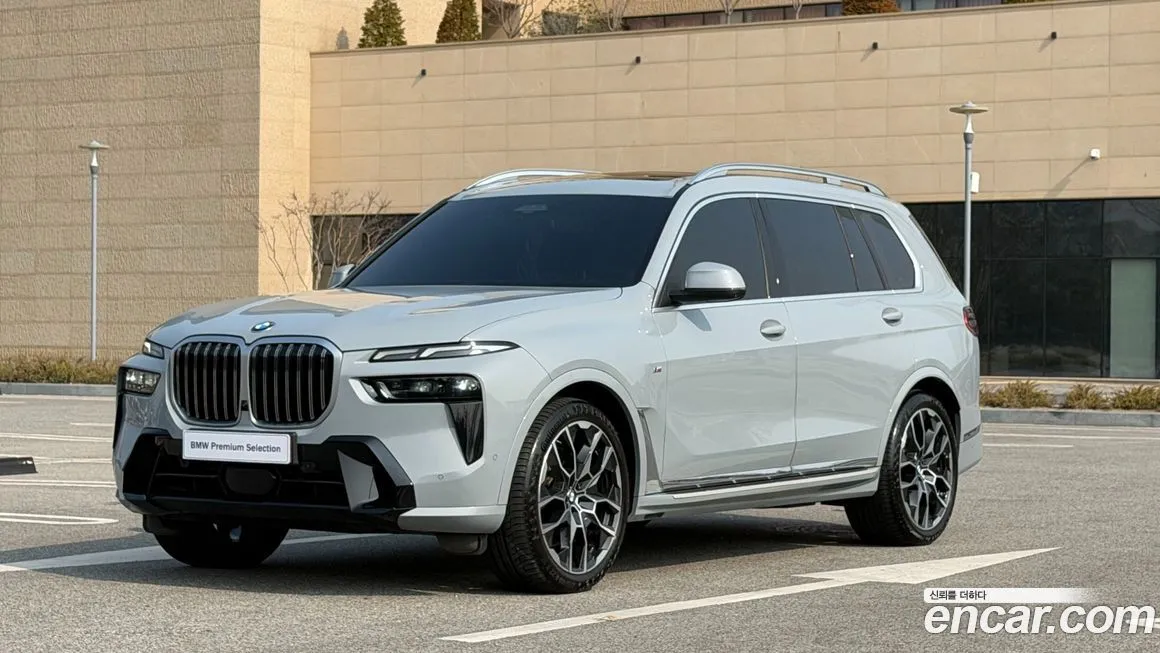 BMW X7 — фото 1