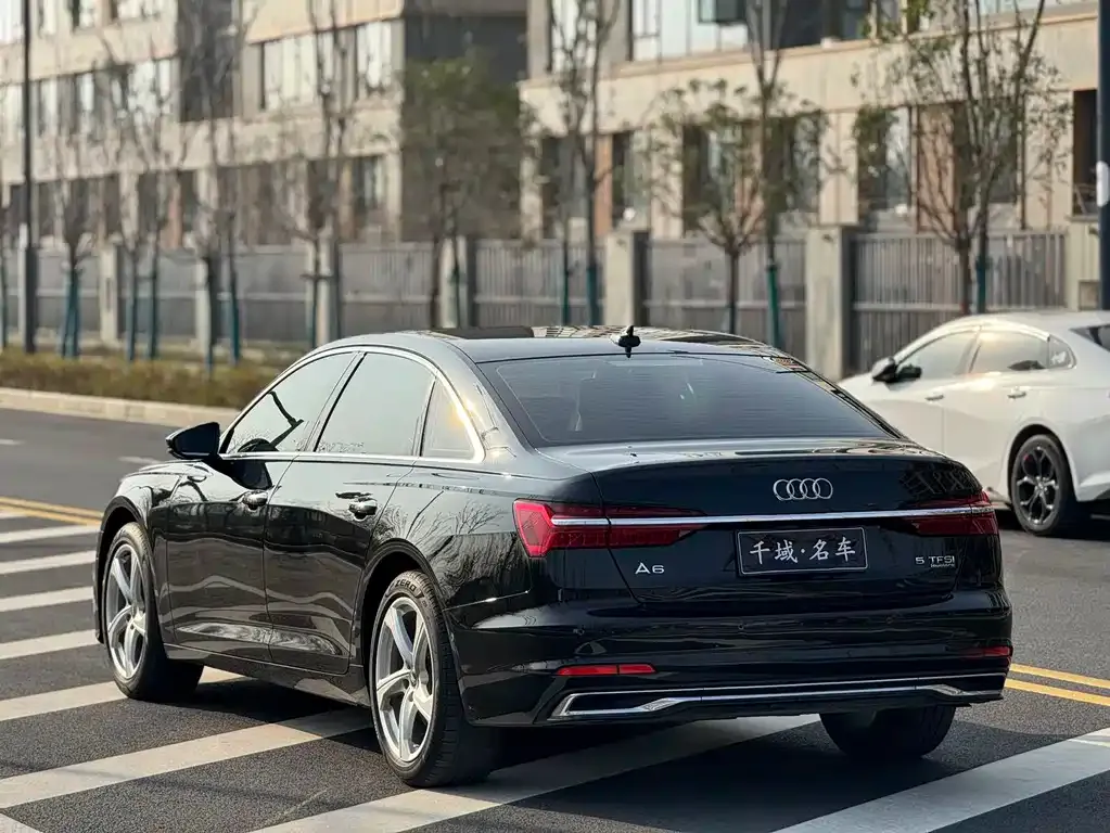 Audi A6L — фото 6