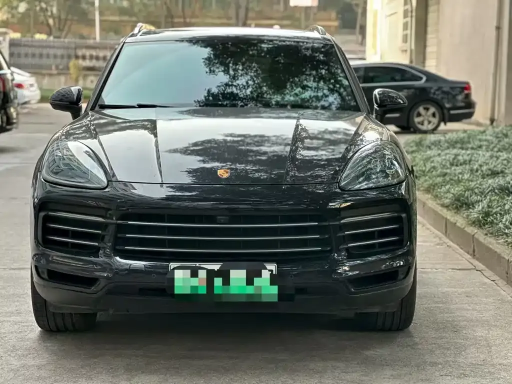 Porsche Cayenne Hybrid — фото 1