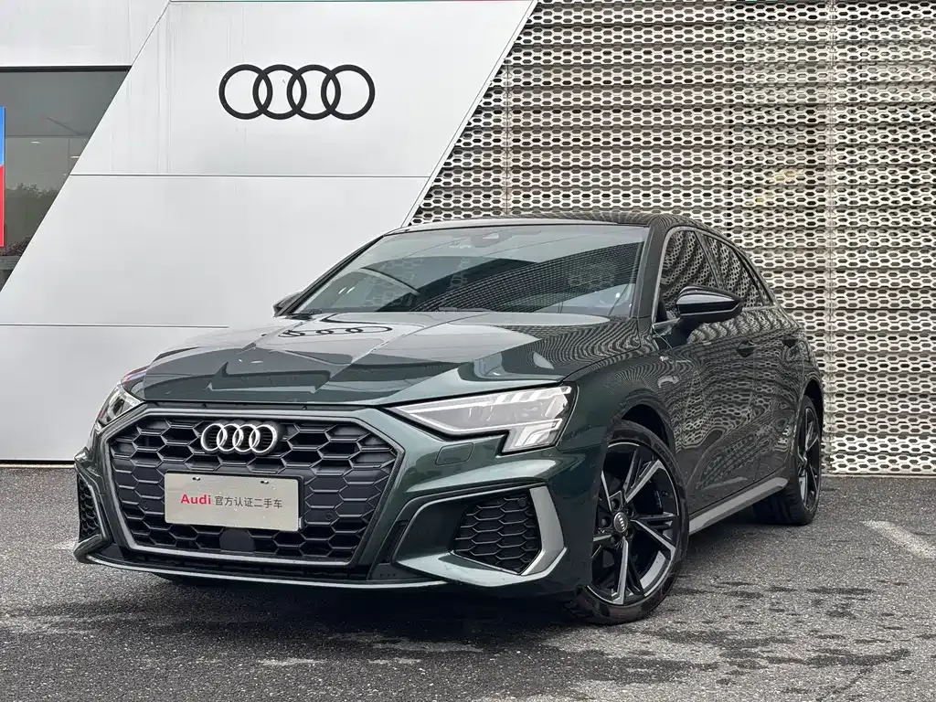 Audi A3 — фото 1