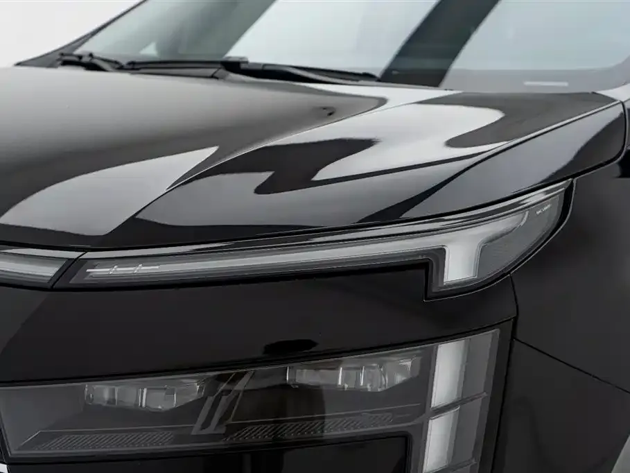 GAC Motor E8 Hybrid — фото 8