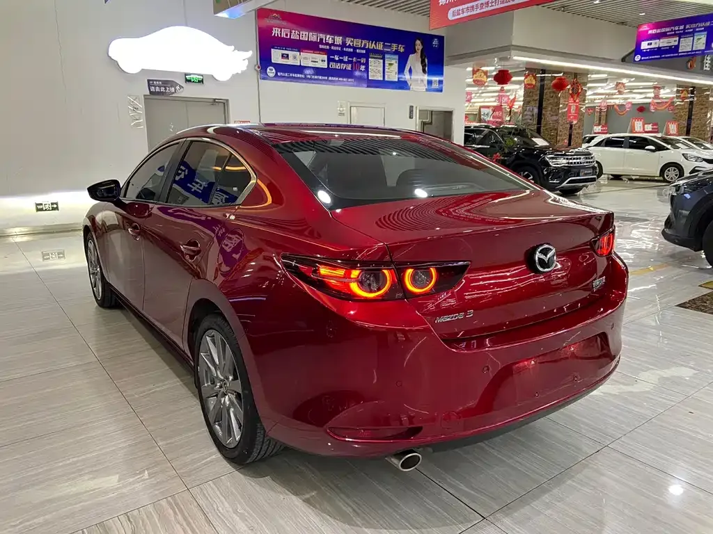 Mazda 3 Axela — фото 3