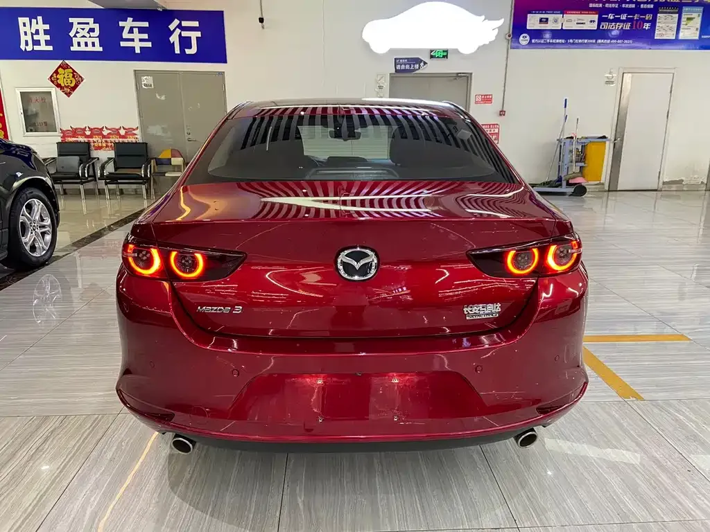 Mazda 3 Axela — фото 10