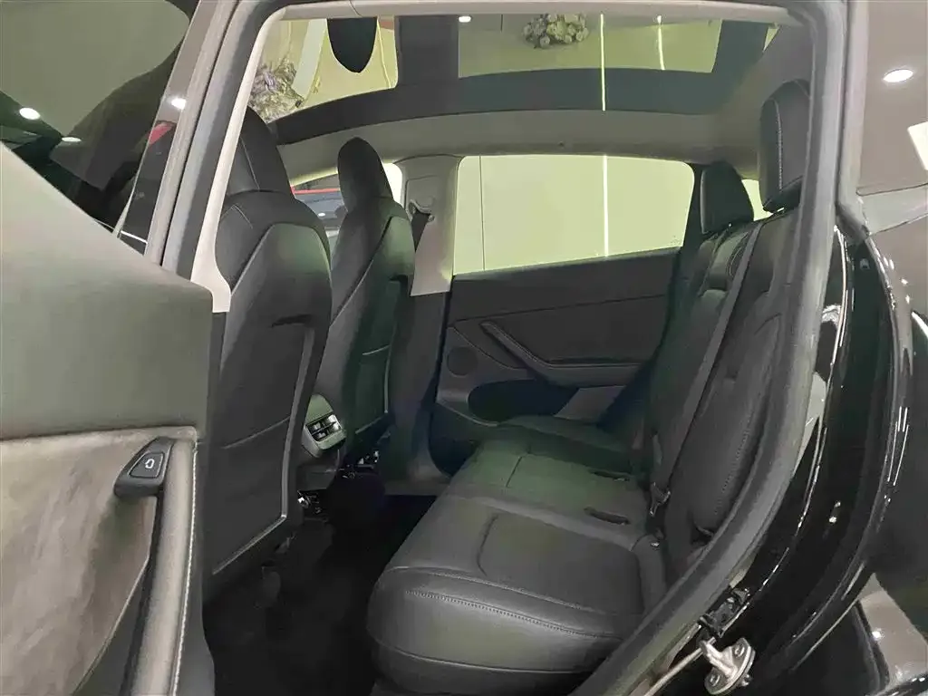 Tesla Model Y 2021 из CN, фото 3