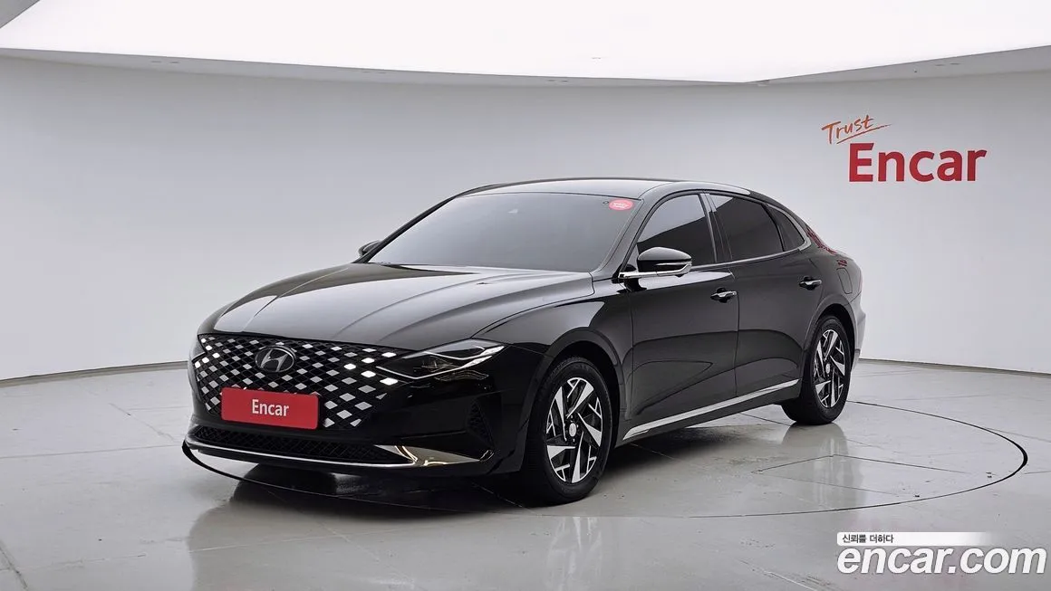 Hyundai Grandeur — фото 1