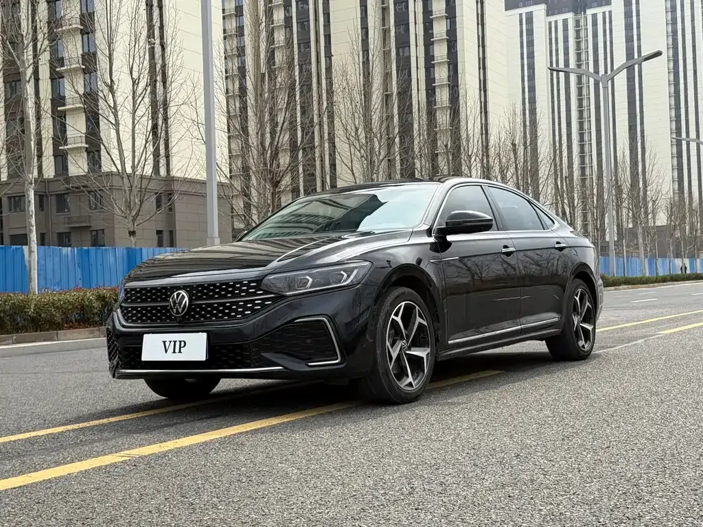 Volkswagen Passat 2023 из CN, фото 1