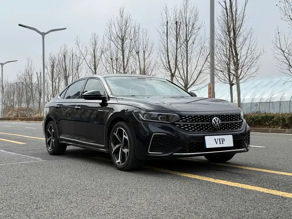 Volkswagen Passat 2023 из CN, фото 9