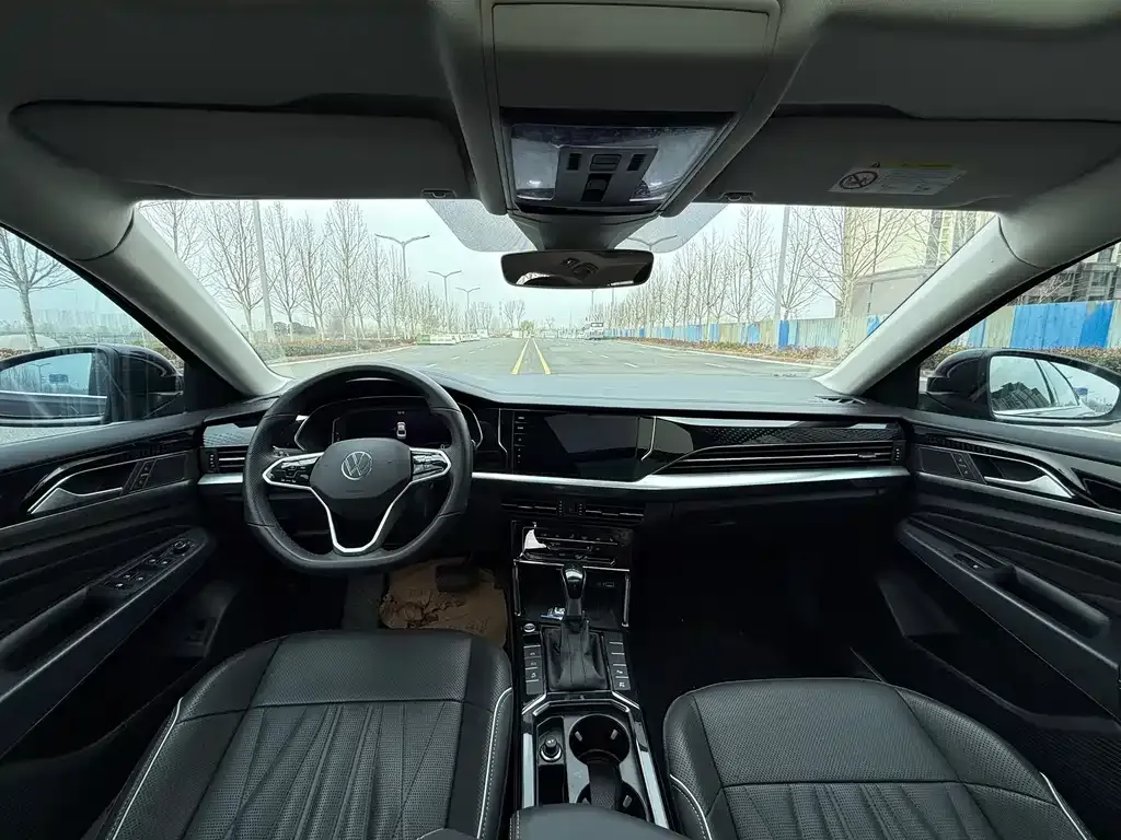 Volkswagen Passat 2023 из CN, фото 4