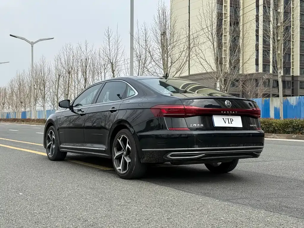 Volkswagen Passat 2023 из CN, фото 8
