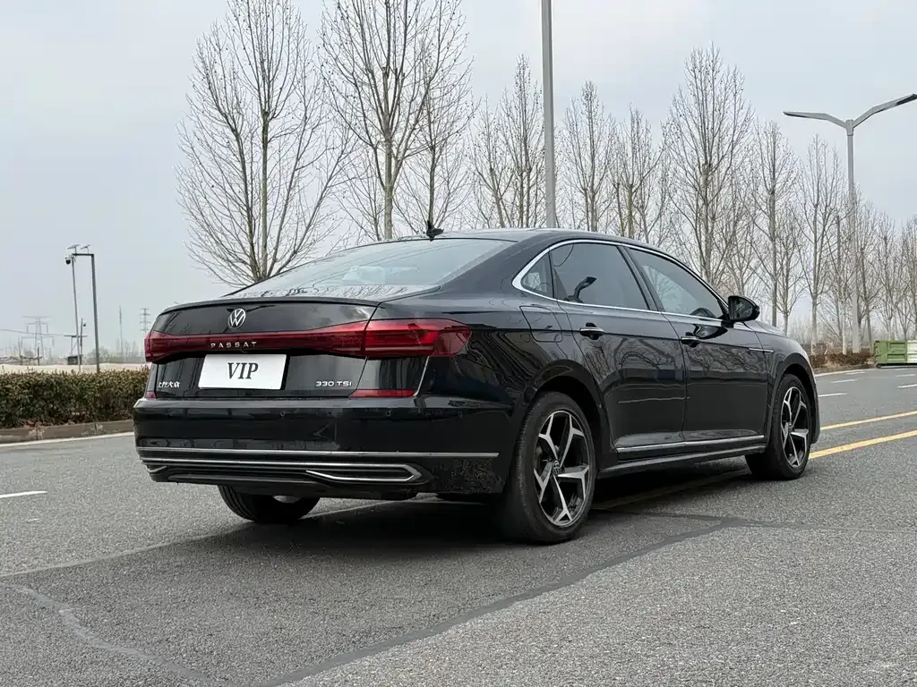 Volkswagen Passat 2023 из CN, фото 7