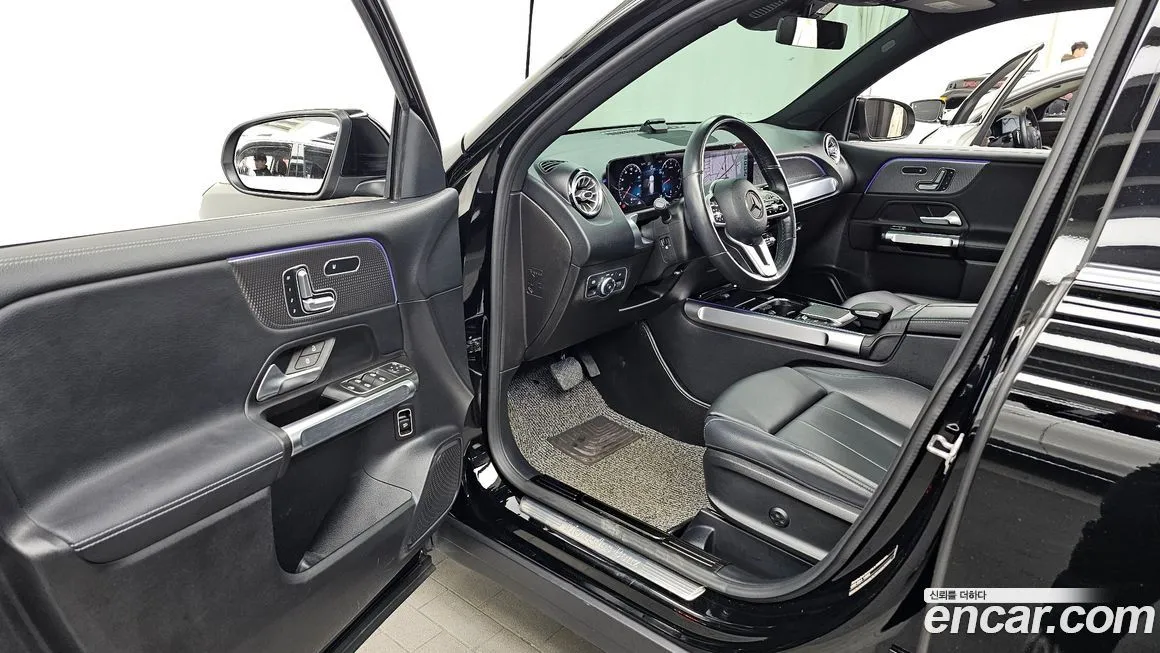 Mercedes-Benz GLB-Class — фото 10
