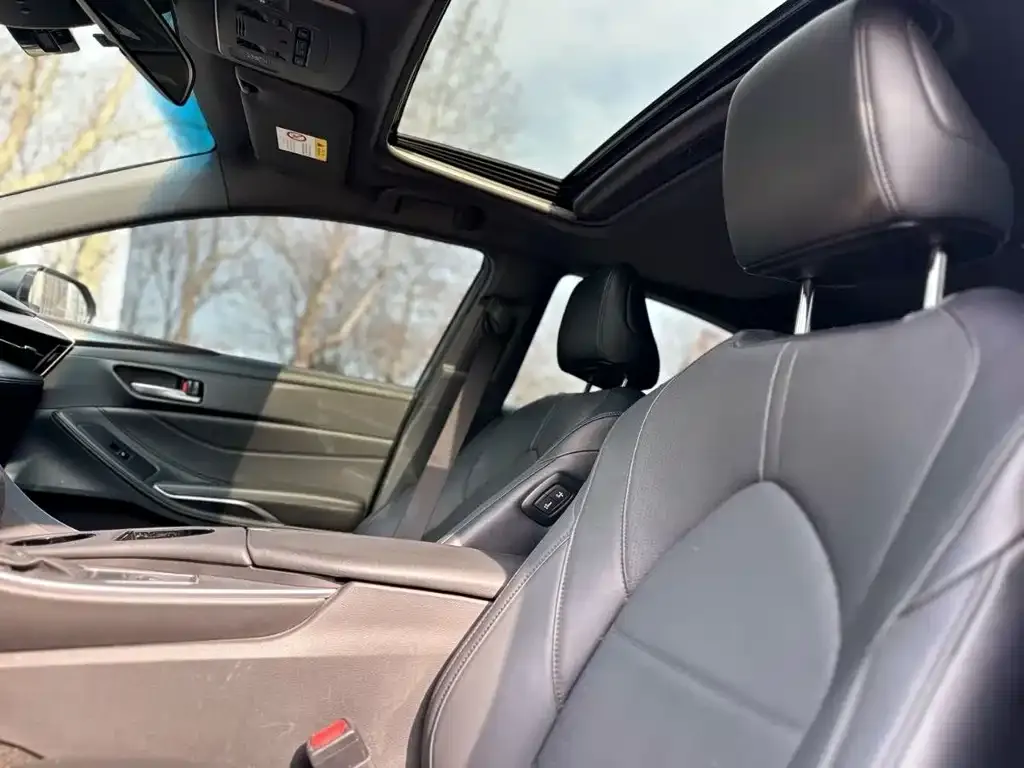 Toyota Avalon 2021 из CN, фото 8