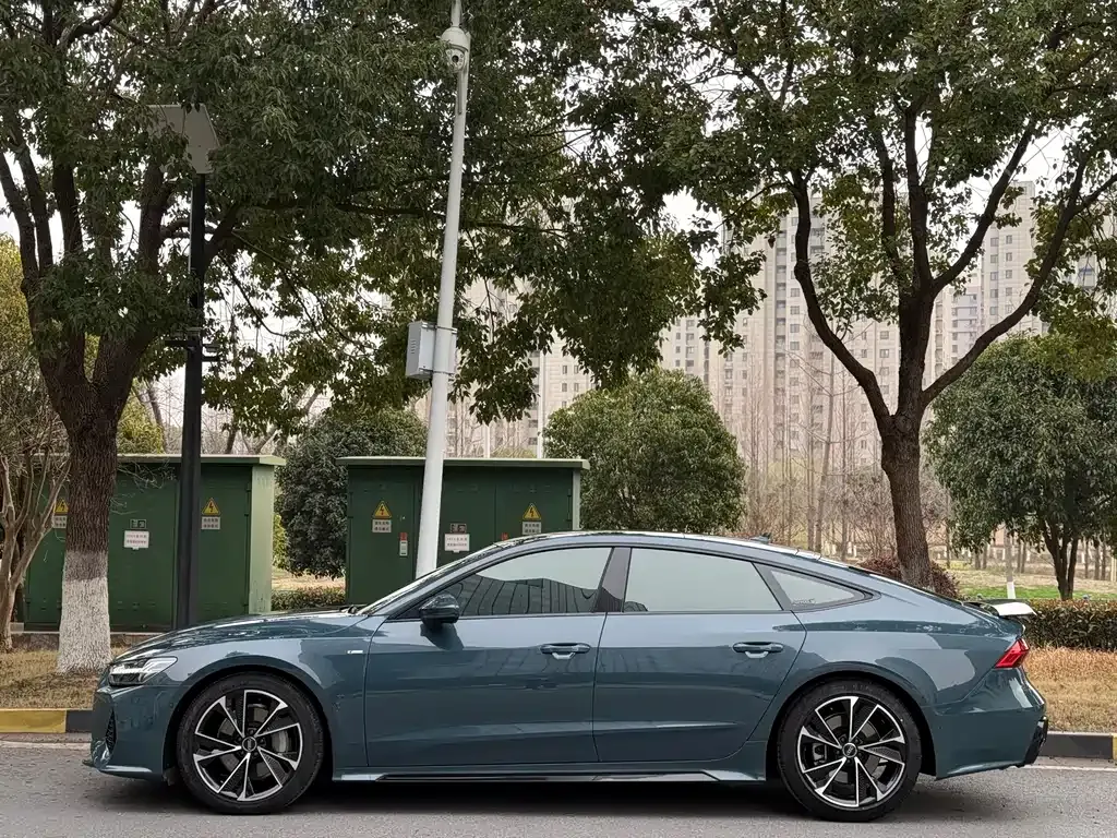 Audi A7 2021 из CN, фото 6
