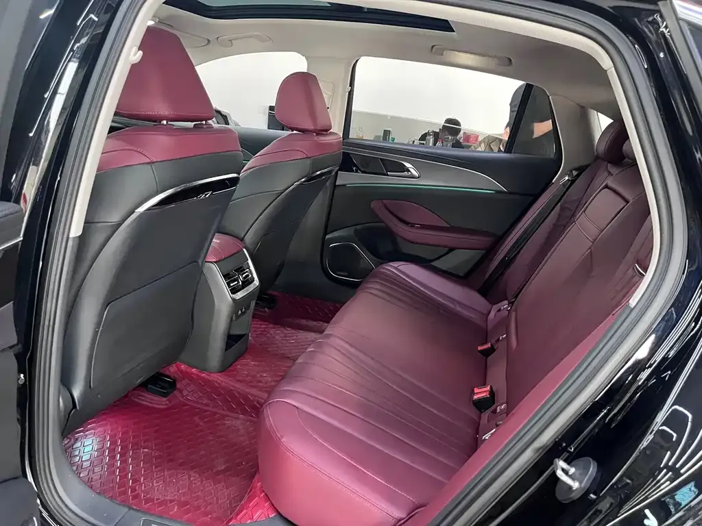 Hongqi H5 2024 из CN, фото 7