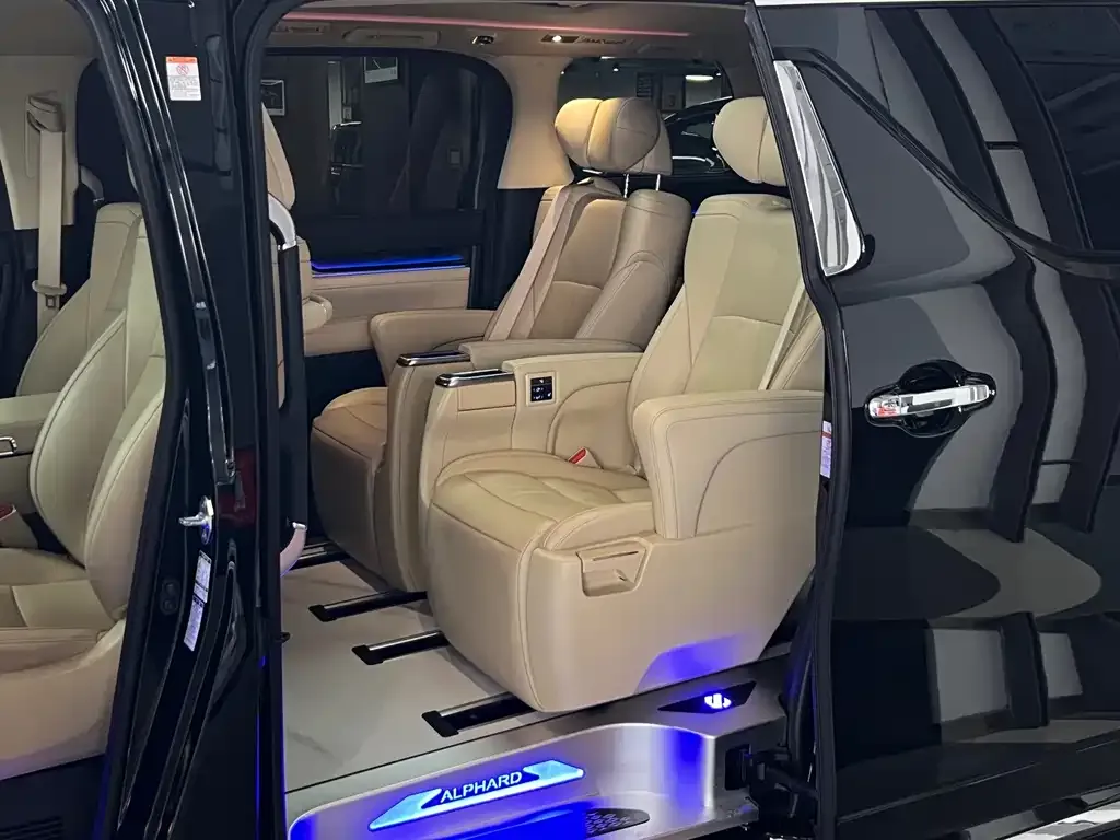 Toyota Alphard 2021 из CN, фото 6