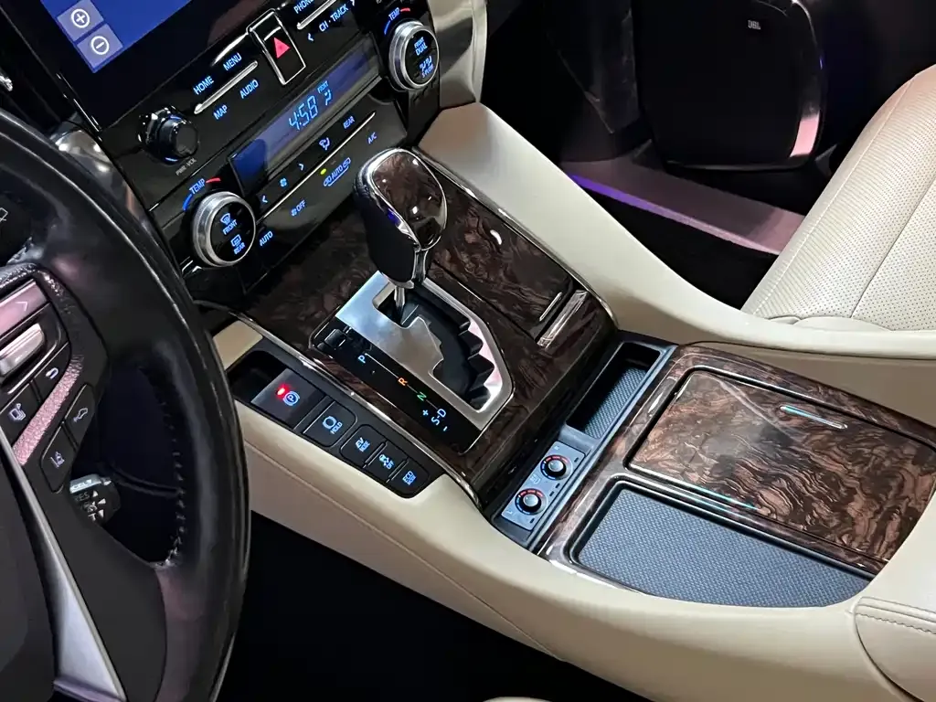 Toyota Alphard 2021 из CN, фото 10