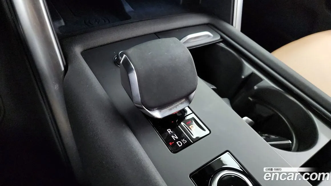 Land Rover Discovery 2024 из KR, фото 2