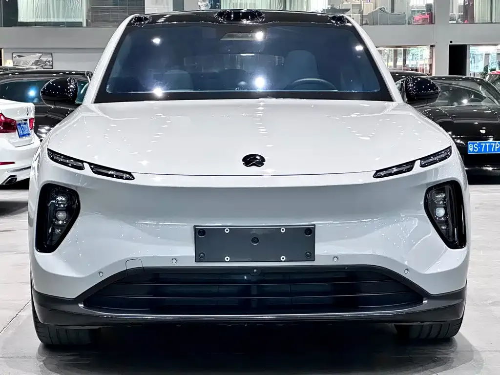 NIO EC6 — фото 8