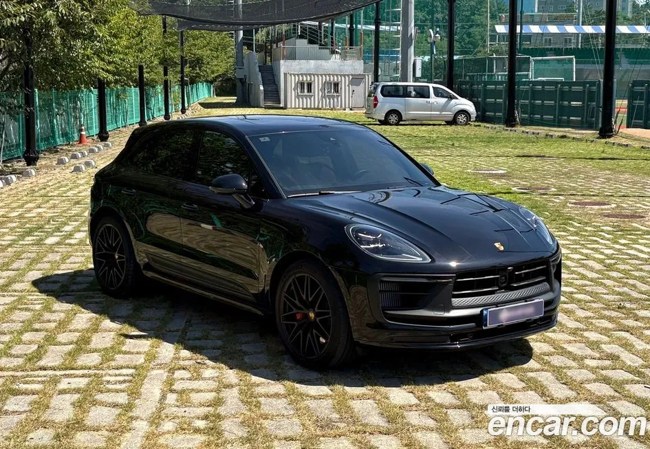 Porsche Macan — фото 9