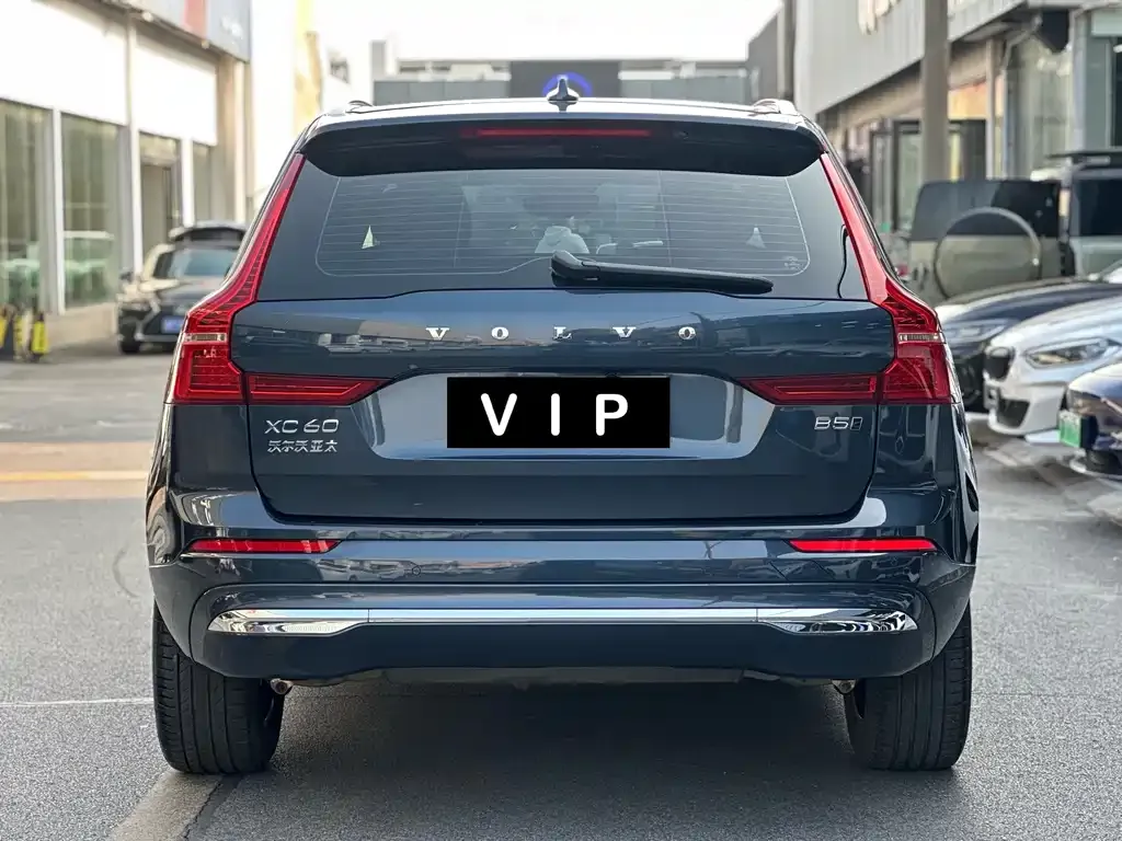Volvo XC60 — фото 2