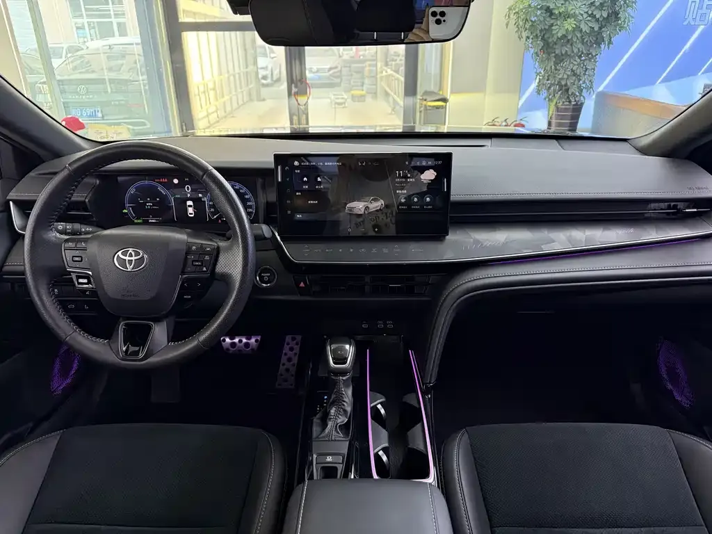 Toyota Camry 2024 из CN, фото 8