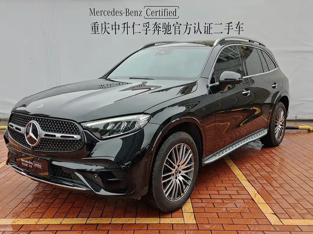 Mercedes-Benz GLC 300 L 4MATIC 5-Seat
