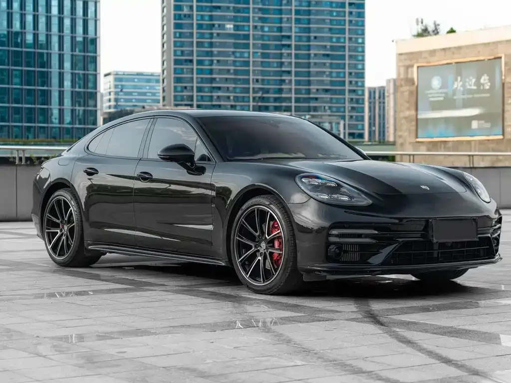 Porsche Panamera — фото 1
