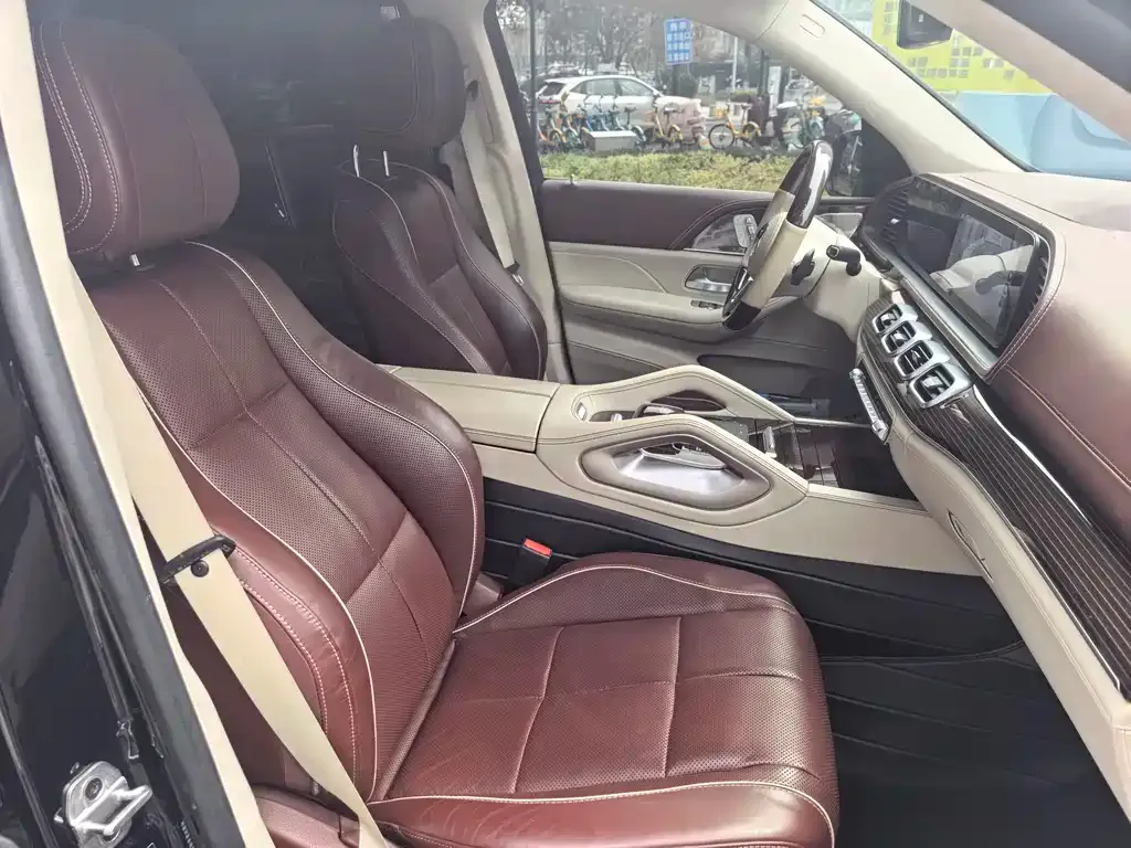 Mercedes-Benz GLS — фото 10